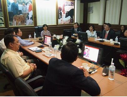 雲林縣長蘇治芬率領建設處、農業處、環保局、動植物防疫所人員及本縣畜產業者參訪泰國