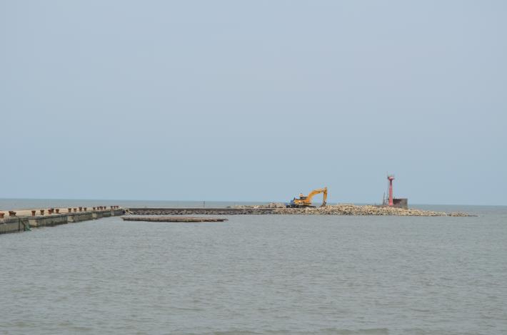 三條崙漁港內突堤新建工程