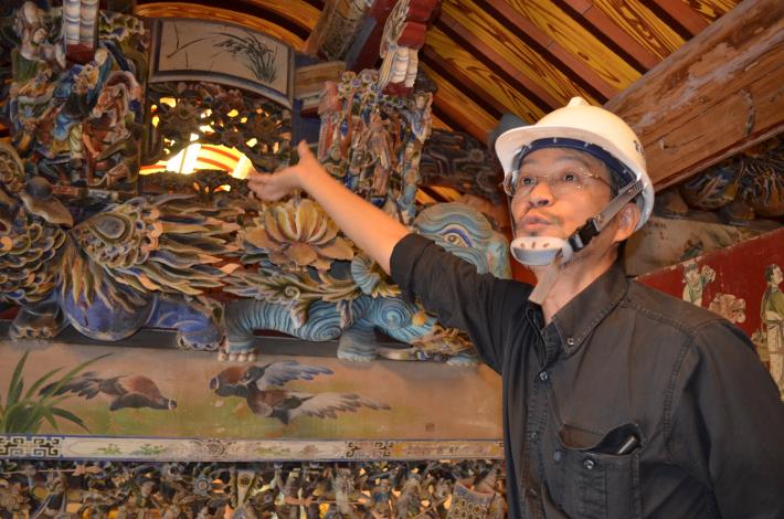 專業修復人員的引領下，讓參與民眾走上施工廊道一窺臺灣傳統建築的修復中樣貌