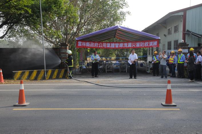 雲林縣政府27日下午在縣道158甲斗南鎮中興路，舉行「公用氣體管線洩漏」災害防救演練
