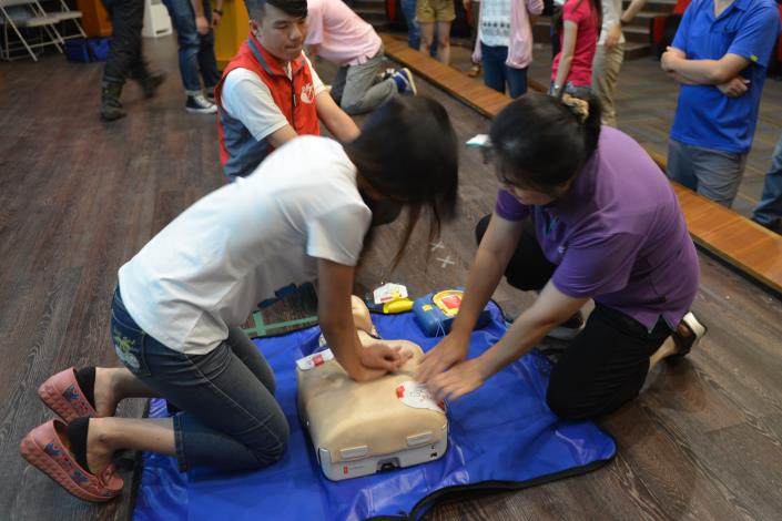 雲林縣政府舉辦AED及CPR的教育訓練