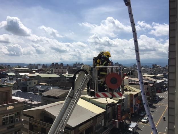 雲林縣消防局第一大隊辦理高層建築物火災搶救演練