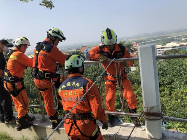 雲林縣消防局林內消防分隊辦理救援繩索訓練