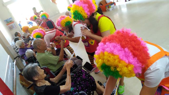 新住民至斗南安養院散播歡樂傳遞愛服務