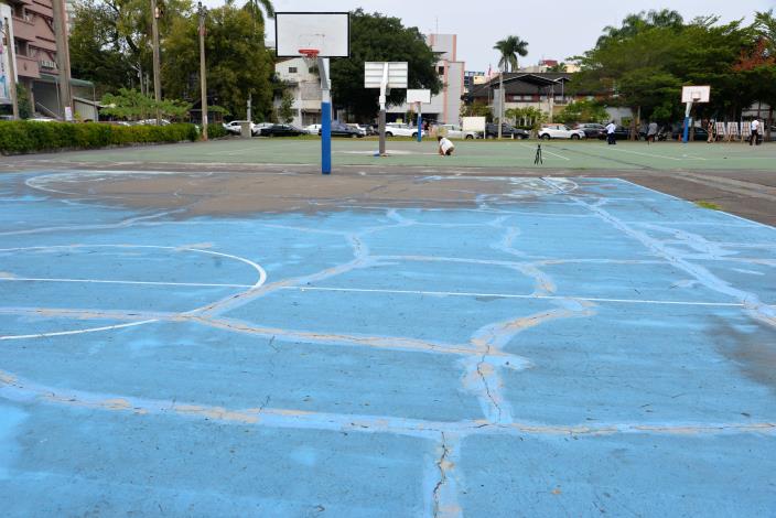 籽公園位於本縣斗六市中心，旁邊有行啟記念館等建築，是民眾經常前往休閒遊憩運動的區域，籽公園共有4面籃球場，全年皆開放，使用率相當高。