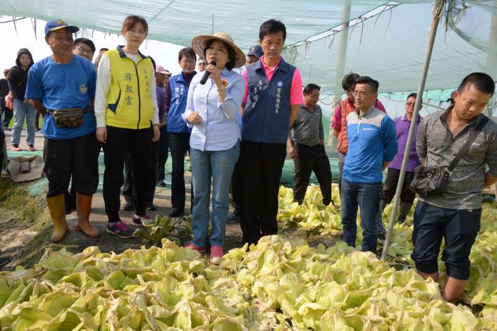 縣長張麗善表示，雲林是全國蔬菜產量最多的縣市，為保障農友生計，縣府一定會全力協助，齊心度過這次難關。