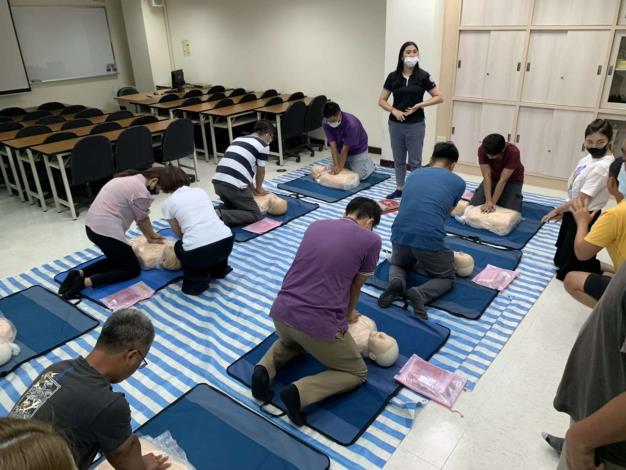 雲林縣政府舉辦急救人員證照訓練班