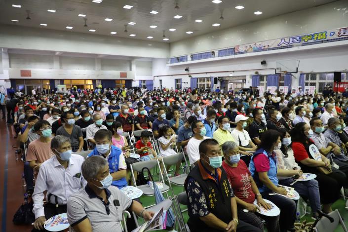 2020縣政座談會台西場昨日舉行，雖然下大雨，民眾仍熱情參與。