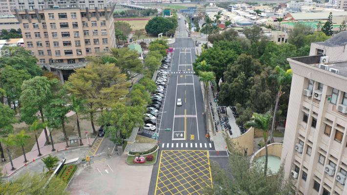 虎尾周邊街道系統整合串接改善計畫第二期工程，讓市區道路變寬敞、美觀。