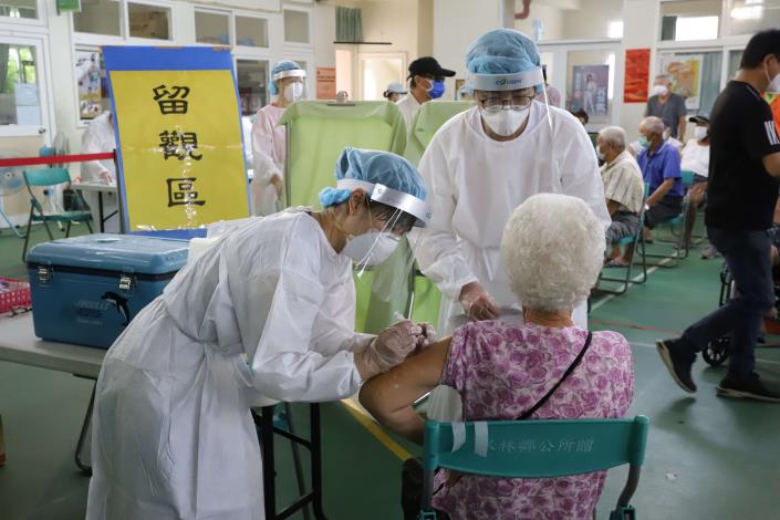 雲林縣85歲長者新冠肺炎疫苗今日開打。