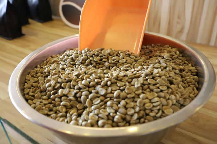 今年生豆評鑑共收到121件，件數較去年翻倍成長，其中超過97%以上的咖啡豆達到精品等級，品質堪稱歷年之最。