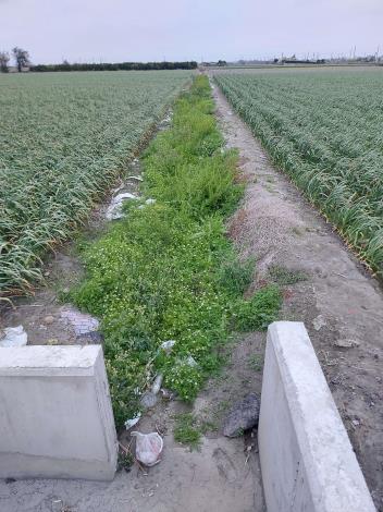 四湖鄉農地重劃區水溝老舊破損嚴重，造成農民使用困難並有安全之虞。
