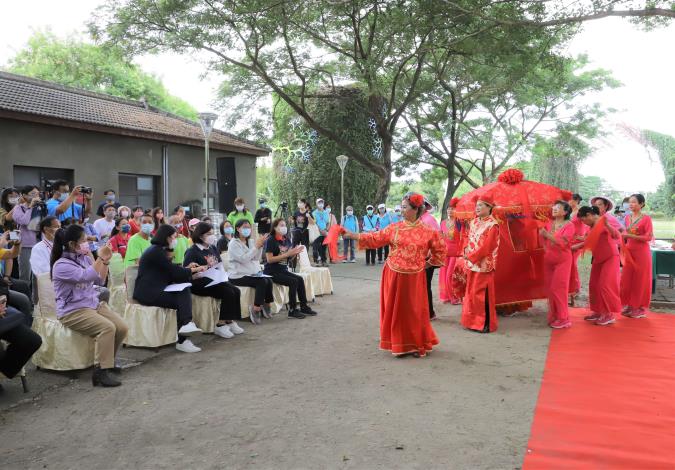 今日記者會由西螺廣興社區帶來「囍慶花轎迎嘉賓」表演炒熱現場氣氛。