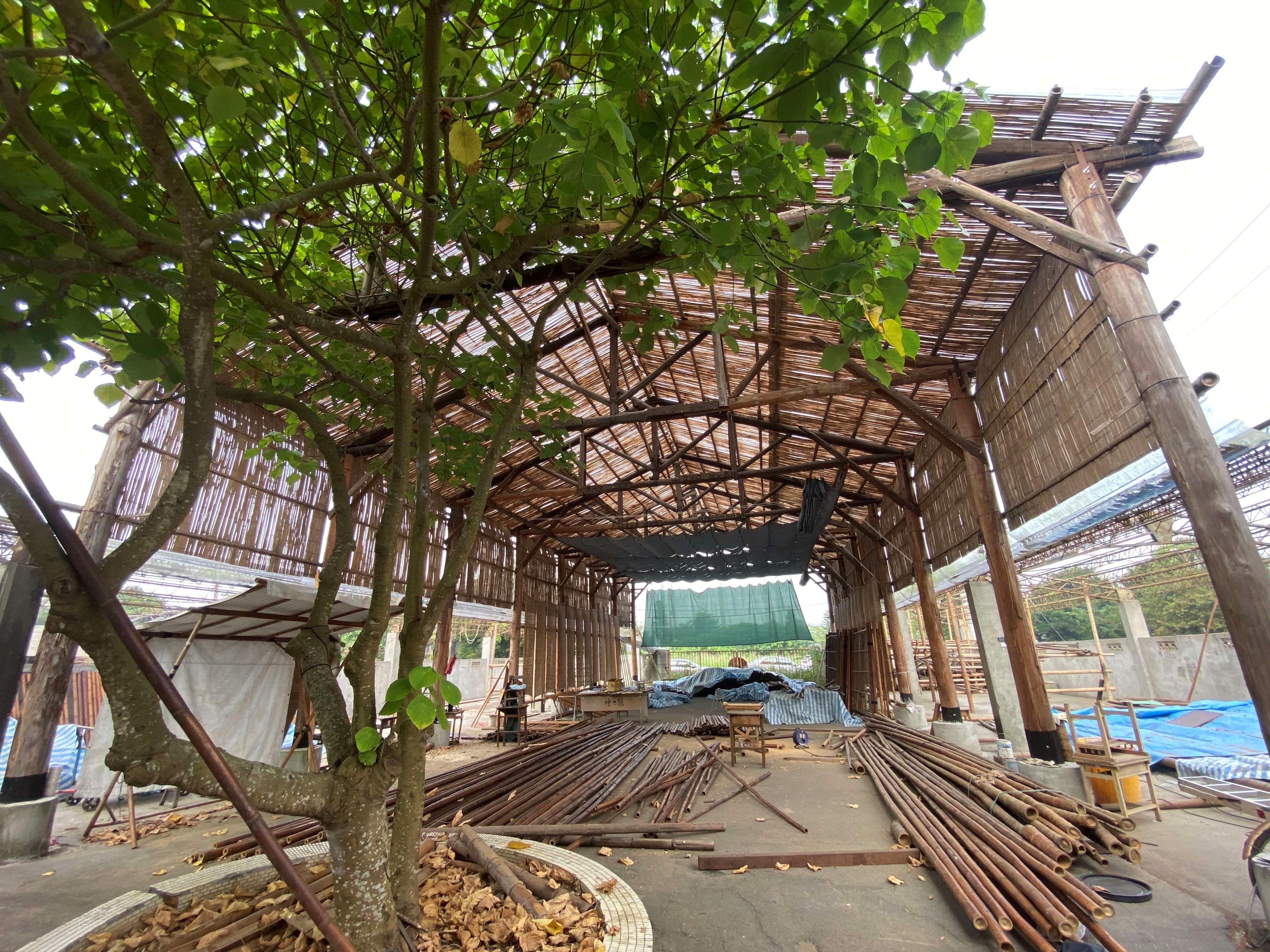 建置中的竹構學苑一隅