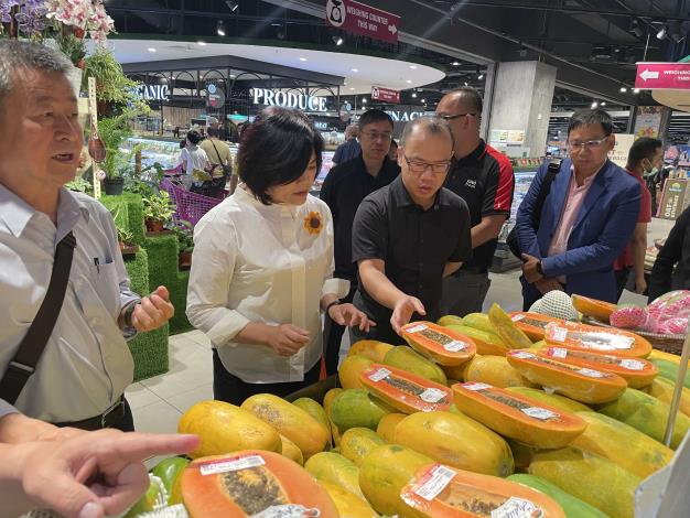 拓展雲林蔬果市場　張麗善參訪馬國超市觀察市場