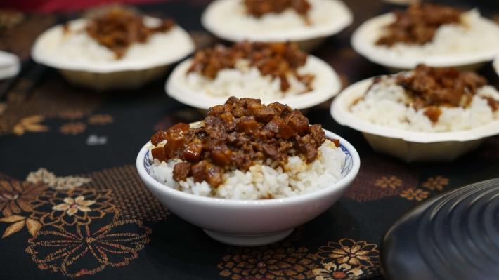 第三屆雲林縣滷肉飯節公開徵選縣內優質米肉醬業者參與。