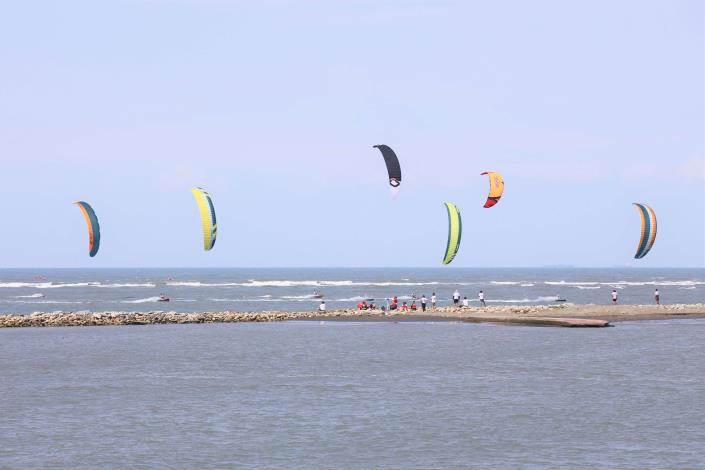 三條崙滿滿風箏海，聚集北、中、南及離島等玩家「箏」相交流
