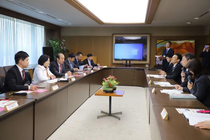 張麗善縣長率團至日本訪熊本各級政府，針對地方治理與產業發展議題進行交流。