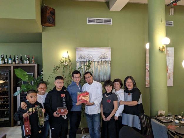 縣府與口湖農會、華南社區合作在台中地坊餐廳舉辦雲林日-小番茄的滋味餐桌分享活動