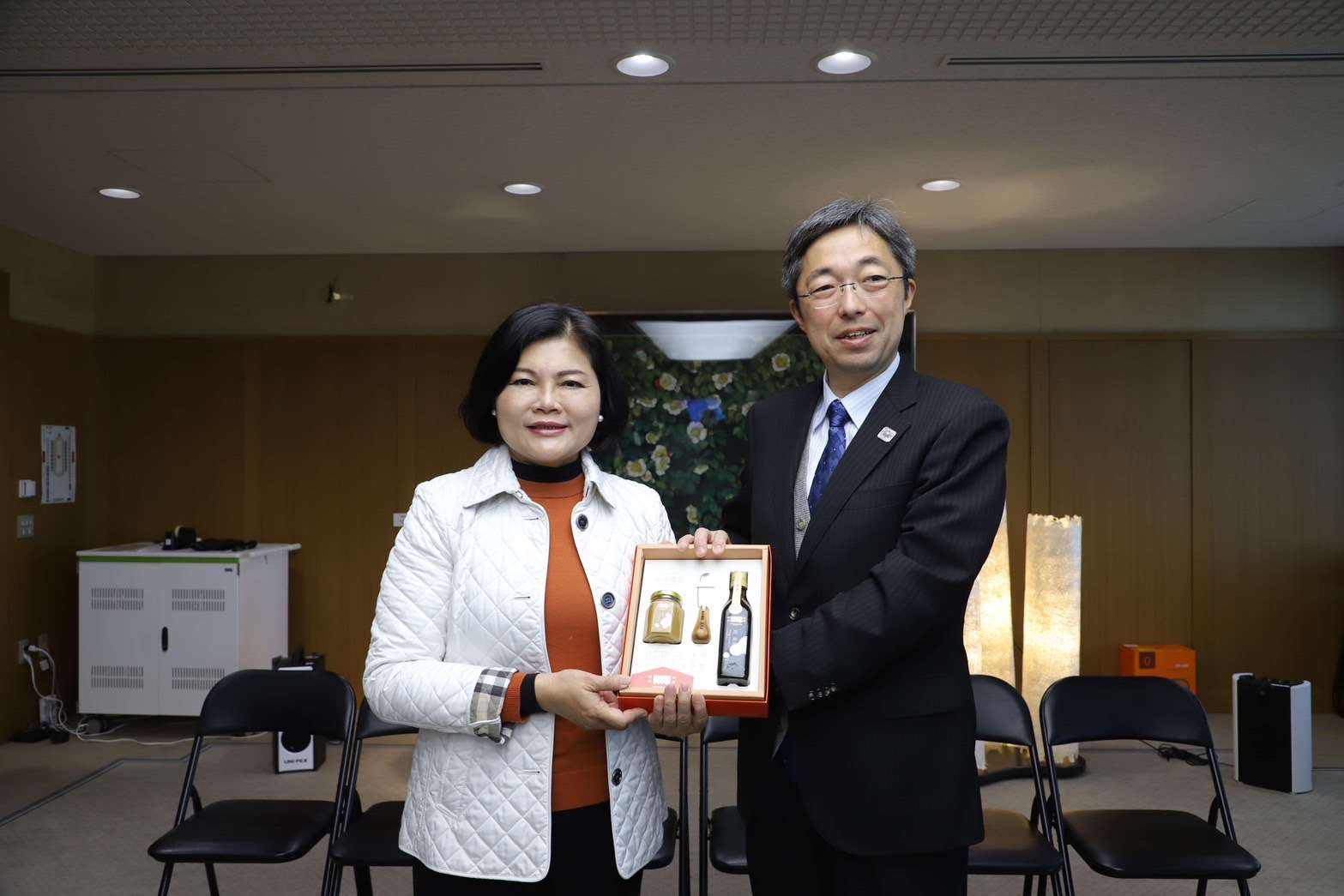 恭賀曾與張麗善縣長會晤的木村敬先生當選新任熊本縣知事