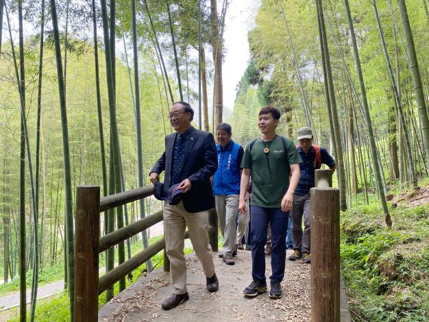 周永暉署長走入竹創森園區 體驗竹療癒 實地勘查觀光資源