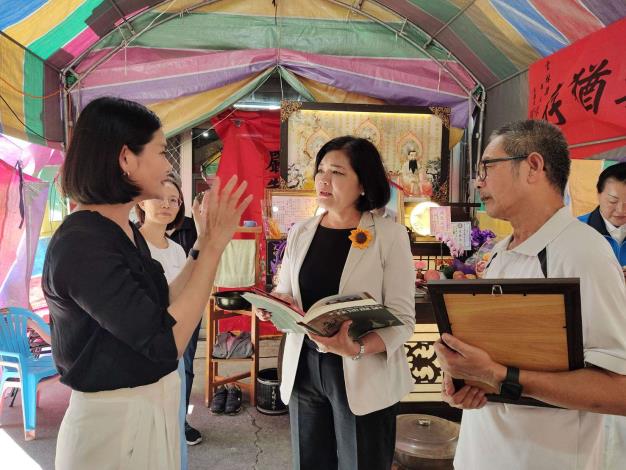雲林縣無形文化資產傳統表演藝術「開路鼓樂」保存者李春生藝師，生於1937年(26年)，為北港地區重要的傳統音樂界耆老