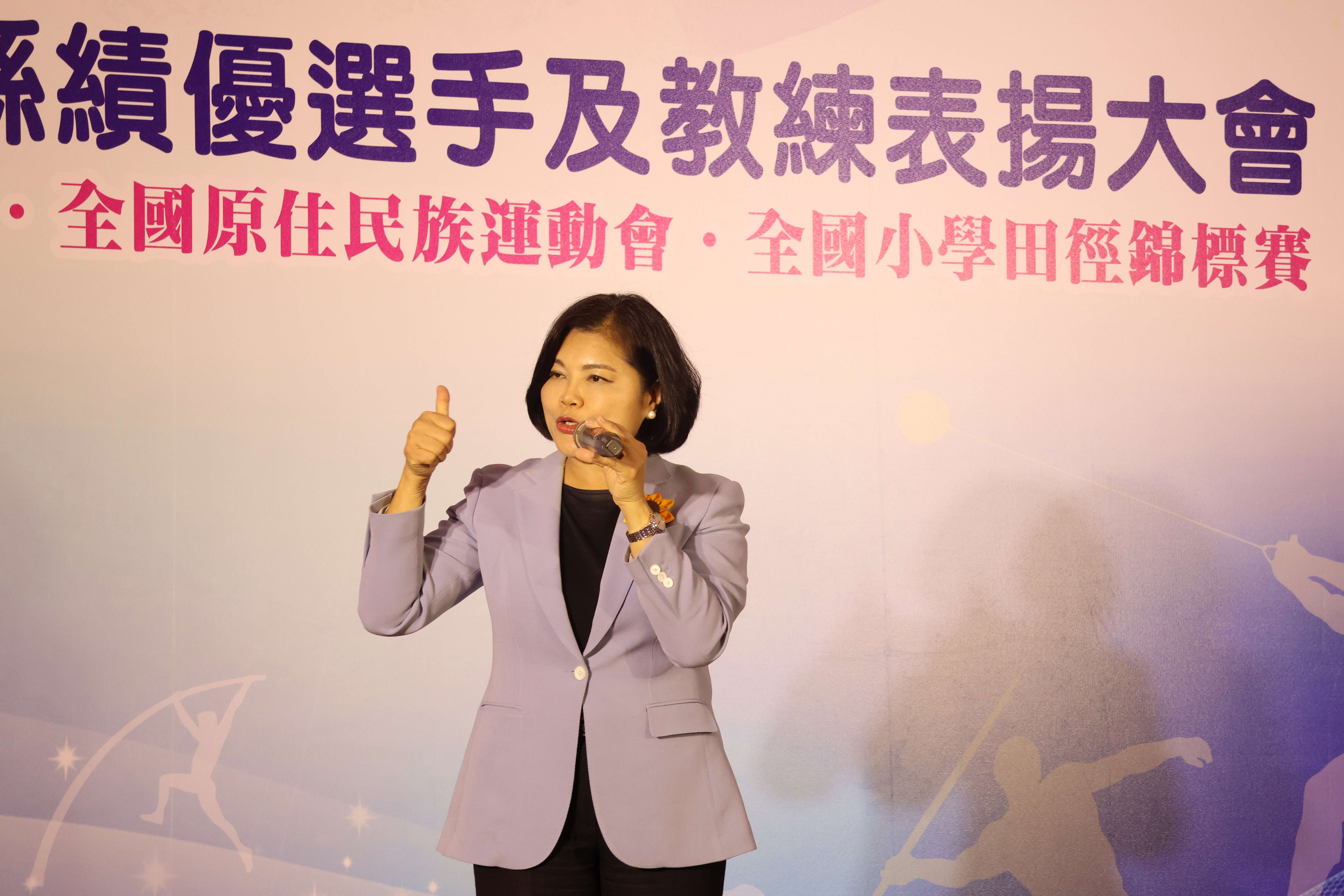 張縣長期勉同學們繼續超越自我  展現出雲林體育人的決心與毅力