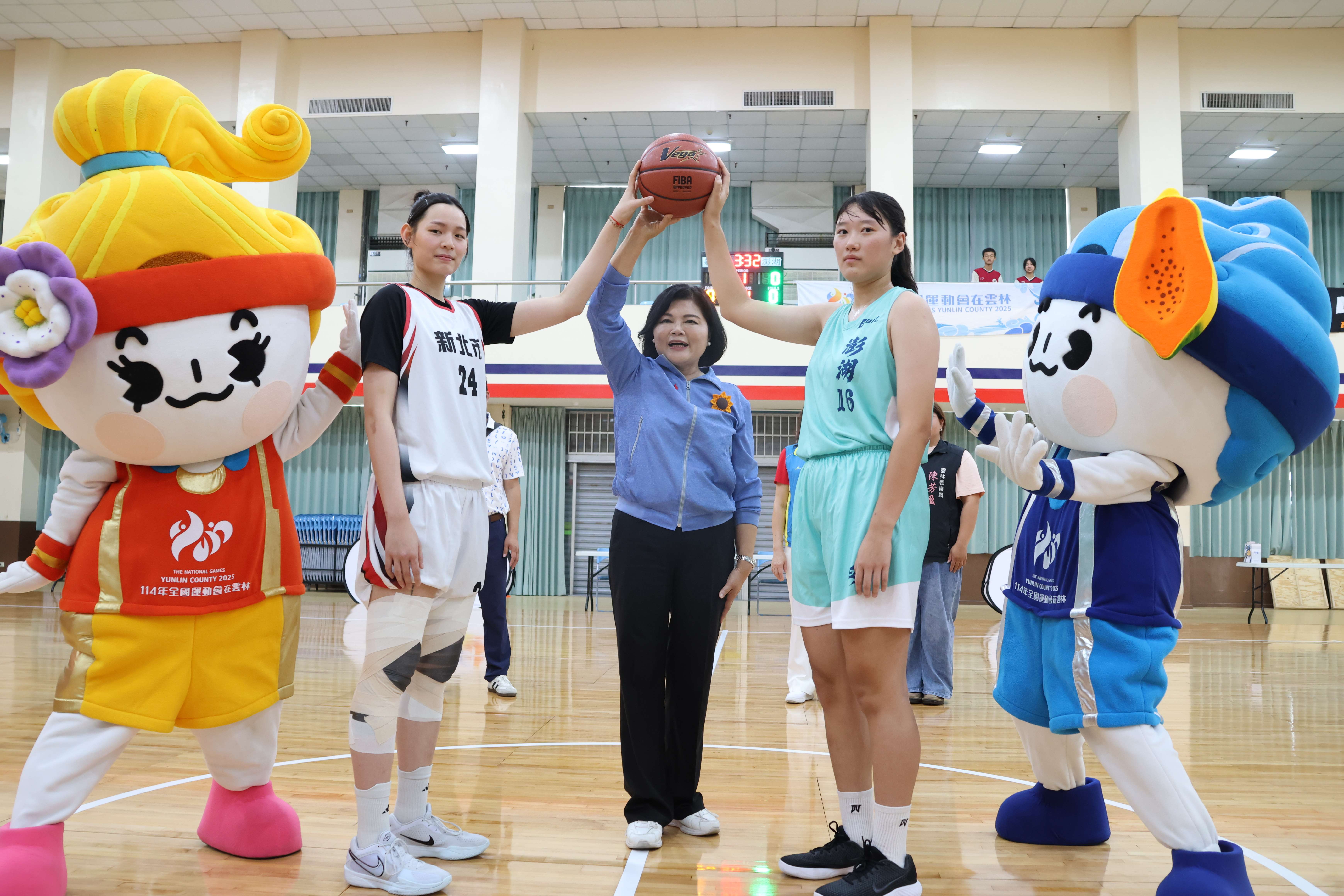 張麗善縣長為女子籃球資格賽開球