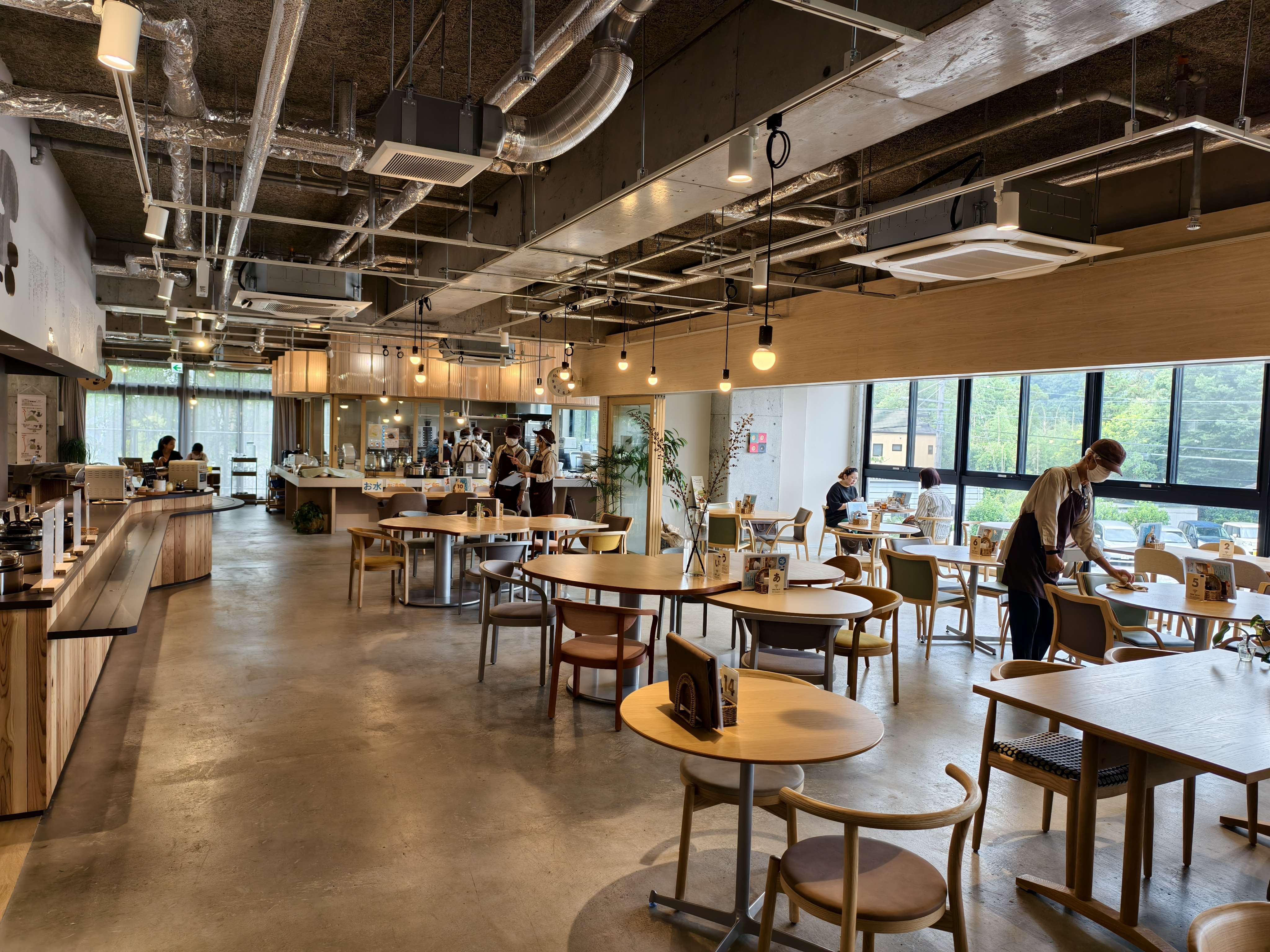 Soup Town提供社區民眾和住民長輩及身心障礙朋友交流與工作的溫馨空間