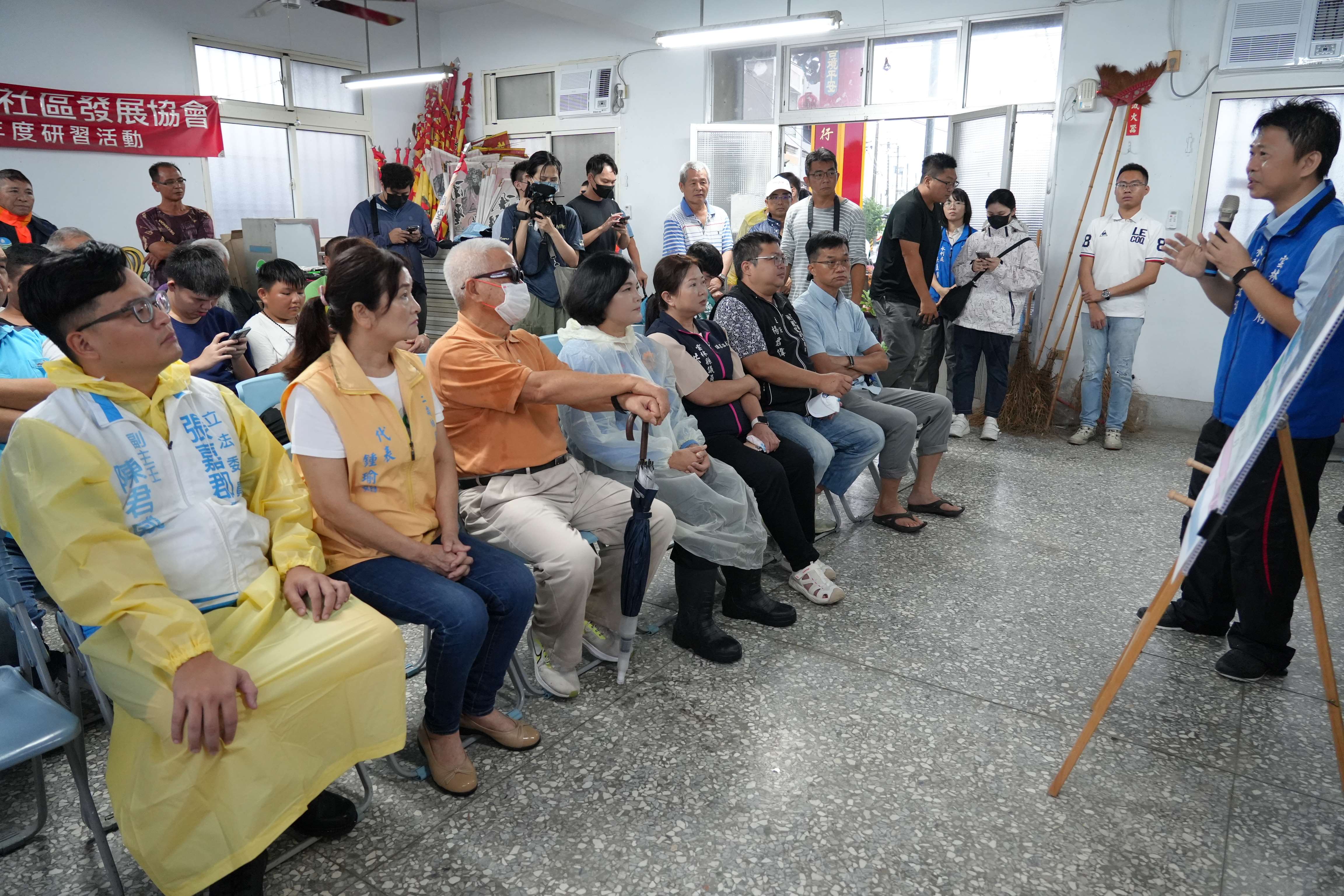 水利處長許宏博說明新庄子大排治理計畫。