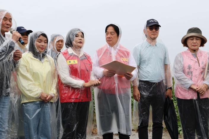縣長張麗善遞送陳情書 轉達縣府與農民農損救助「全品項、免現勘」的共同訴求  立委張嘉郡、丁學忠、劉建國均同表爭取。
