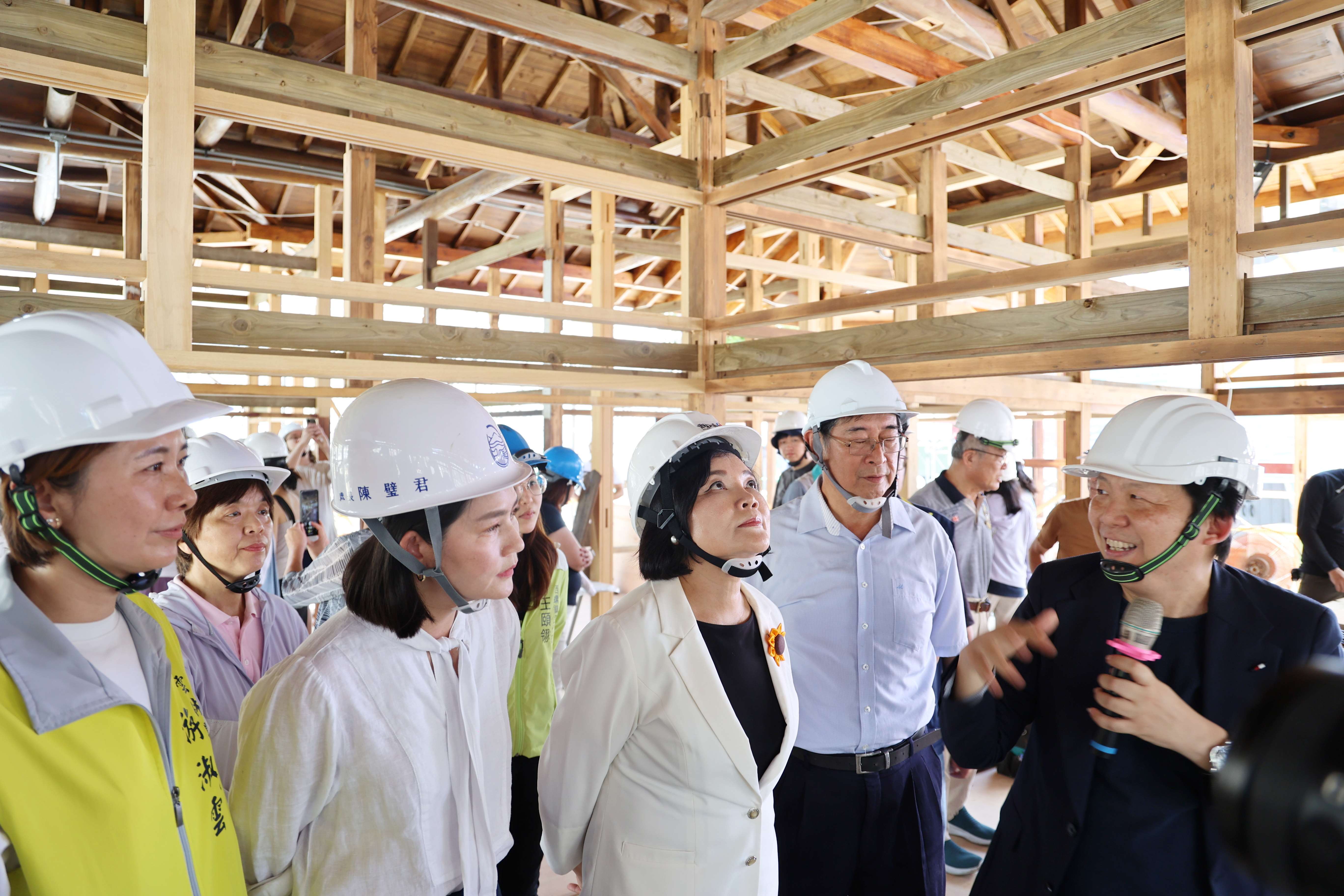 原西螺街長宿舍修復工地展覽，由呂政道建築師帶領眾人深入了解這座建築價值與修復過程