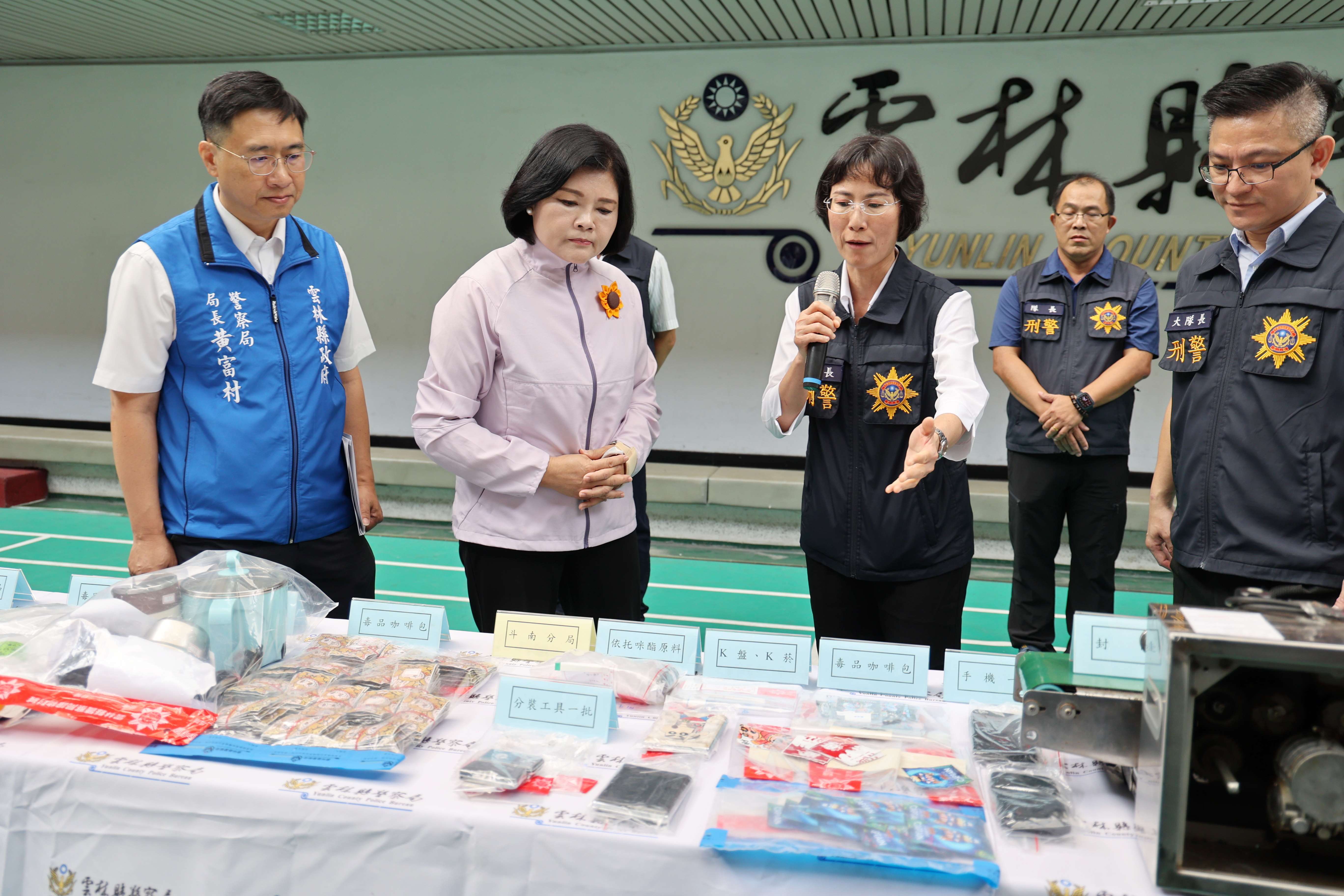 現今喪屍菸彈造成毒駕,嚴重危害公共安全,張麗善縣長感謝縣警局全體動員強力掃蕩槍毒,保障鄉親生命財產安全