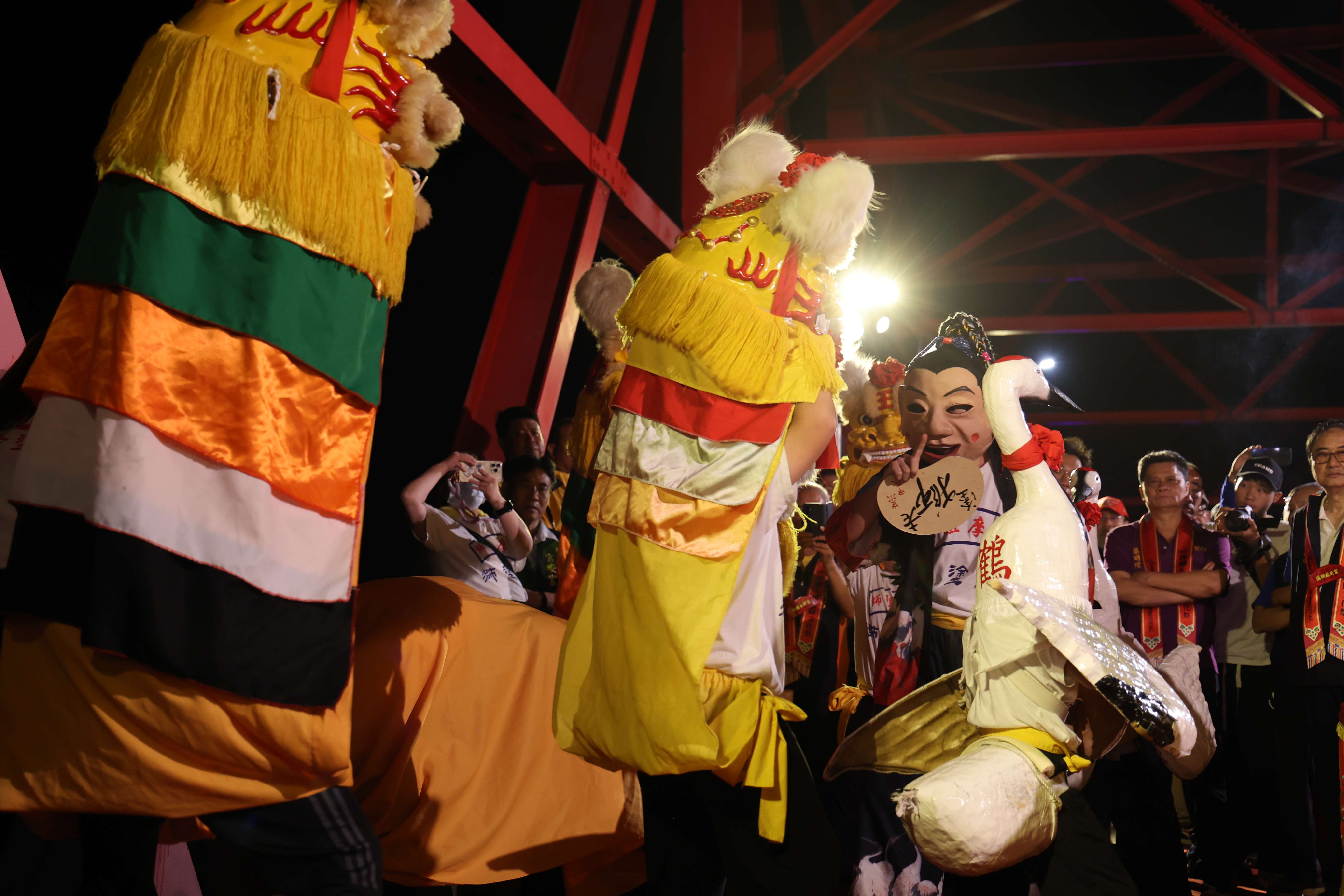 北港老塗獅帶來最具獨特「白鶴獅陣」表演