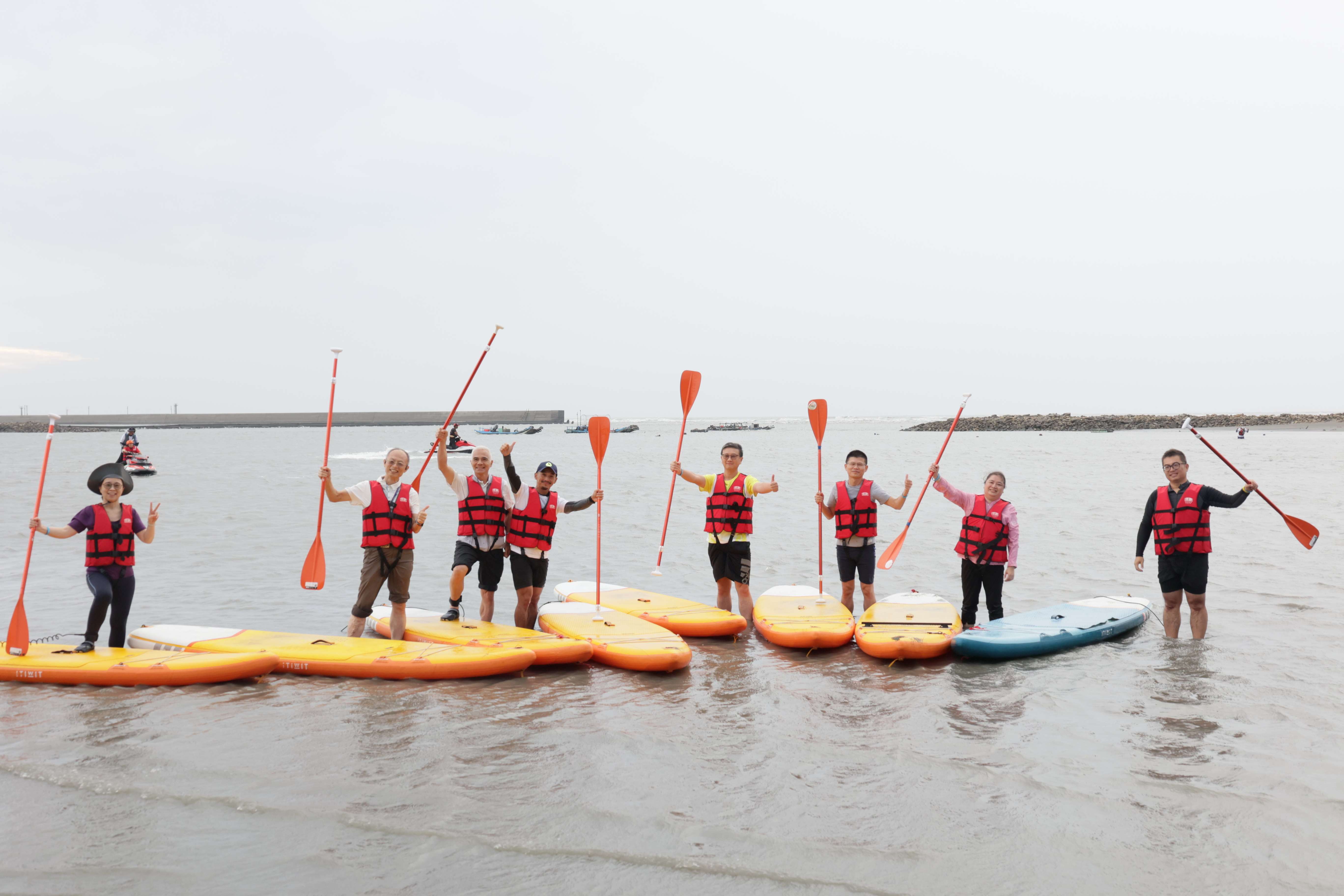 會議特別選在三條崙海洋教育中心舉行,並結合水域活動與在地體驗設計,希望讓與會人員在親近自然的過程中,更深刻感受環境永續的重要性。