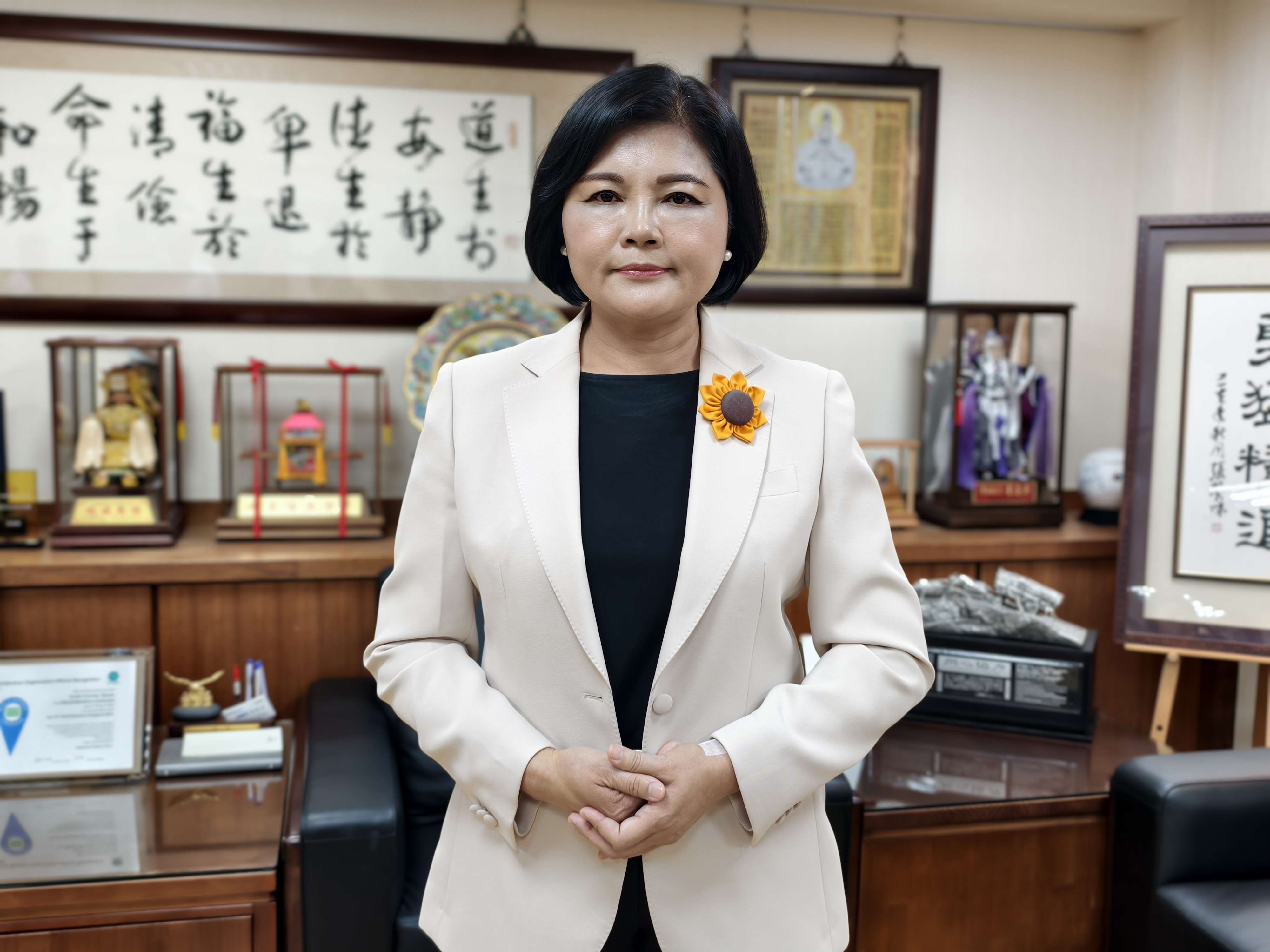 縣長張麗善再次呼籲中央應禁廚餘養豬、推循環再利用。防疫政策不能被46萬頭吃廚餘的豬綁架  