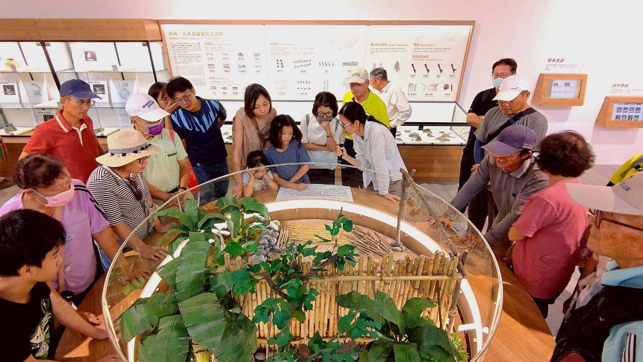 雲縣府特別舉辦「佇山頂徛家」常設展導覽活動，作為開館前的壓力測試。