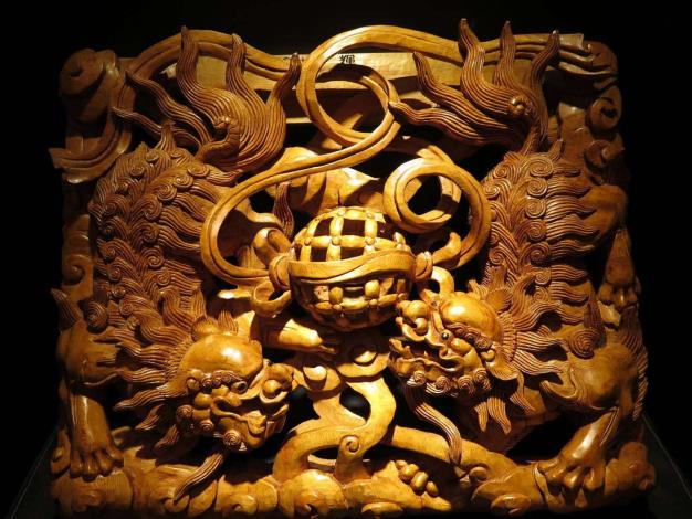 張旭輝老師的作品兼具文化底蘊與藝術創新,展現雲林在地工藝的精神價值與人文厚度。