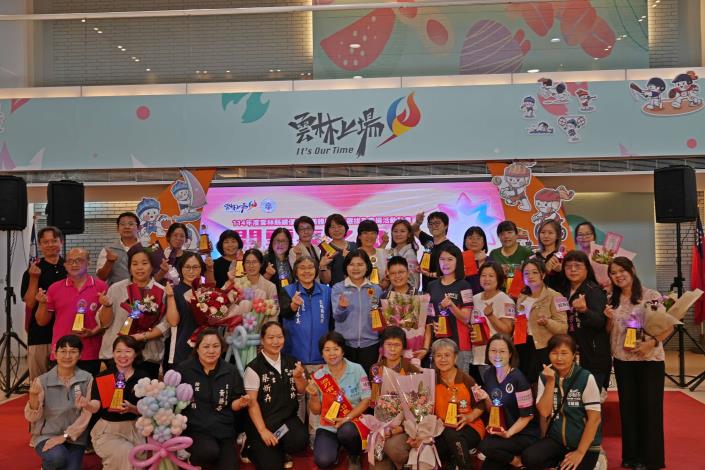 縣府表揚114年度績優長照團體及人員