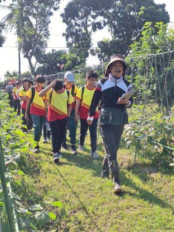 參訪金緣生態酪梨農場，品嚐酪梨沙拉、酪梨牛奶與酪梨豆漿