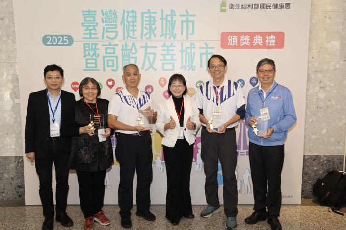 謝淑亞副縣長今領隊北上接受衛福部表揚