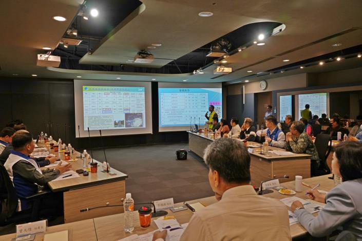 第四河川分署專案報告「草嶺堰塞湖防災應變及精進作為說明」。