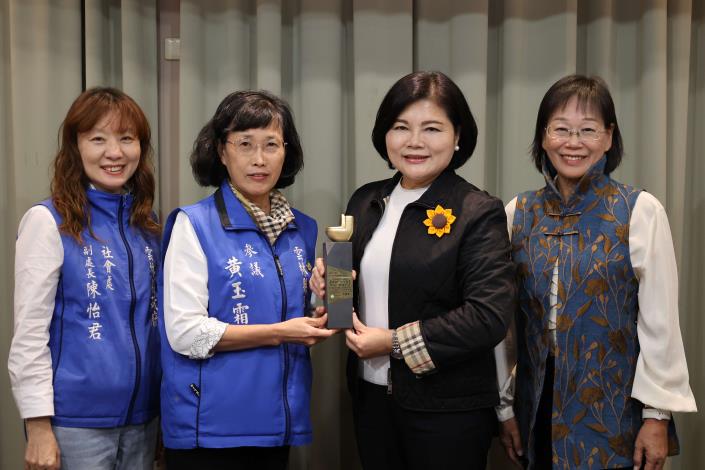 雲林縣綜合社會福利館榮獲「績優性別友善公廁獎」,也是縣府積極推動性平所獲得的肯定與榮耀