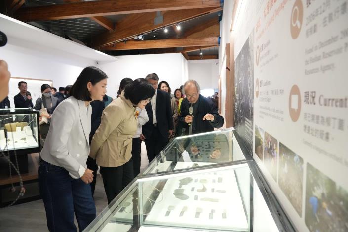 「佇山頂徛家－古坑‧大坪頂遺址」常設展完整呈現史前聚落的生活、工藝、美學與社會樣貌，讓民眾能更直觀理解史前人類的日常世界。