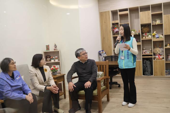 舒適的心理諮商室  歡迎鄉親多加利用