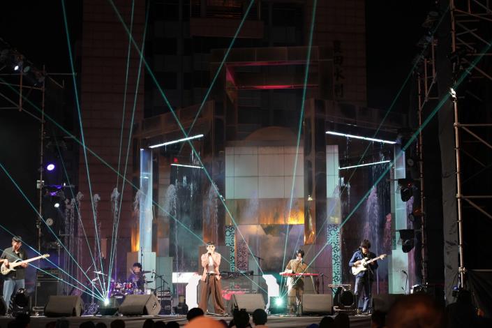 斗六圓環元旦音樂晚會整合音樂表演、公共藝術與城市景觀,為地方注入新年觀光動能。