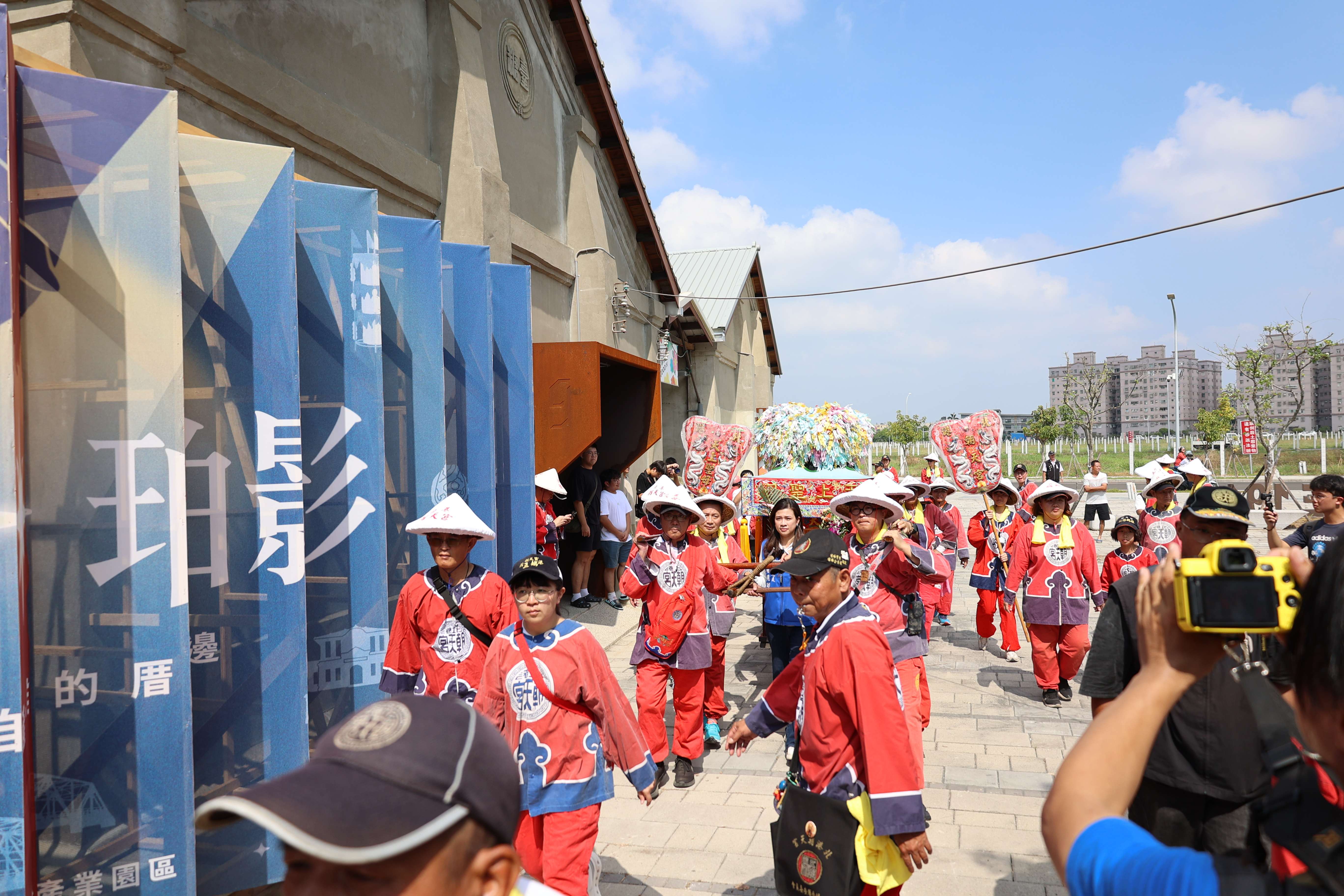 北港1911好庫園區將於10/23開園，縣府今日舉辦「百年信仰聚好庫，糖郊媽祖巡糖廍」祈福巡禮活動，祈求園區開園營運平安順利。