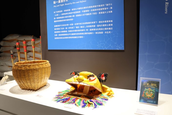 「拾光珀影」主題展一景