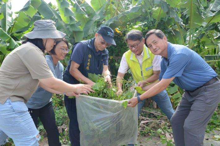 南投分署李政賢分署長呼籲大家一起拔除小花蔓澤蘭
