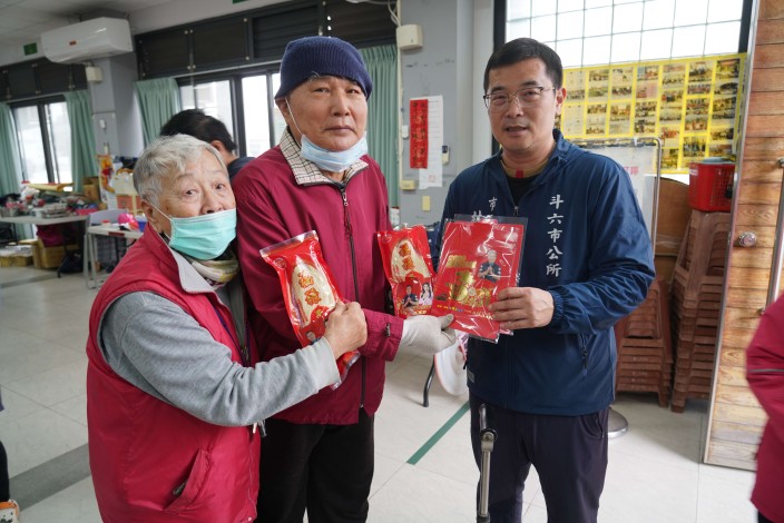 新春走訪社區添年味(鎮西社區)